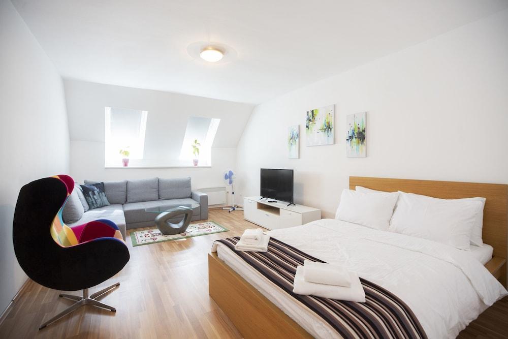 Prague City Stay Rohacova Exterior photo