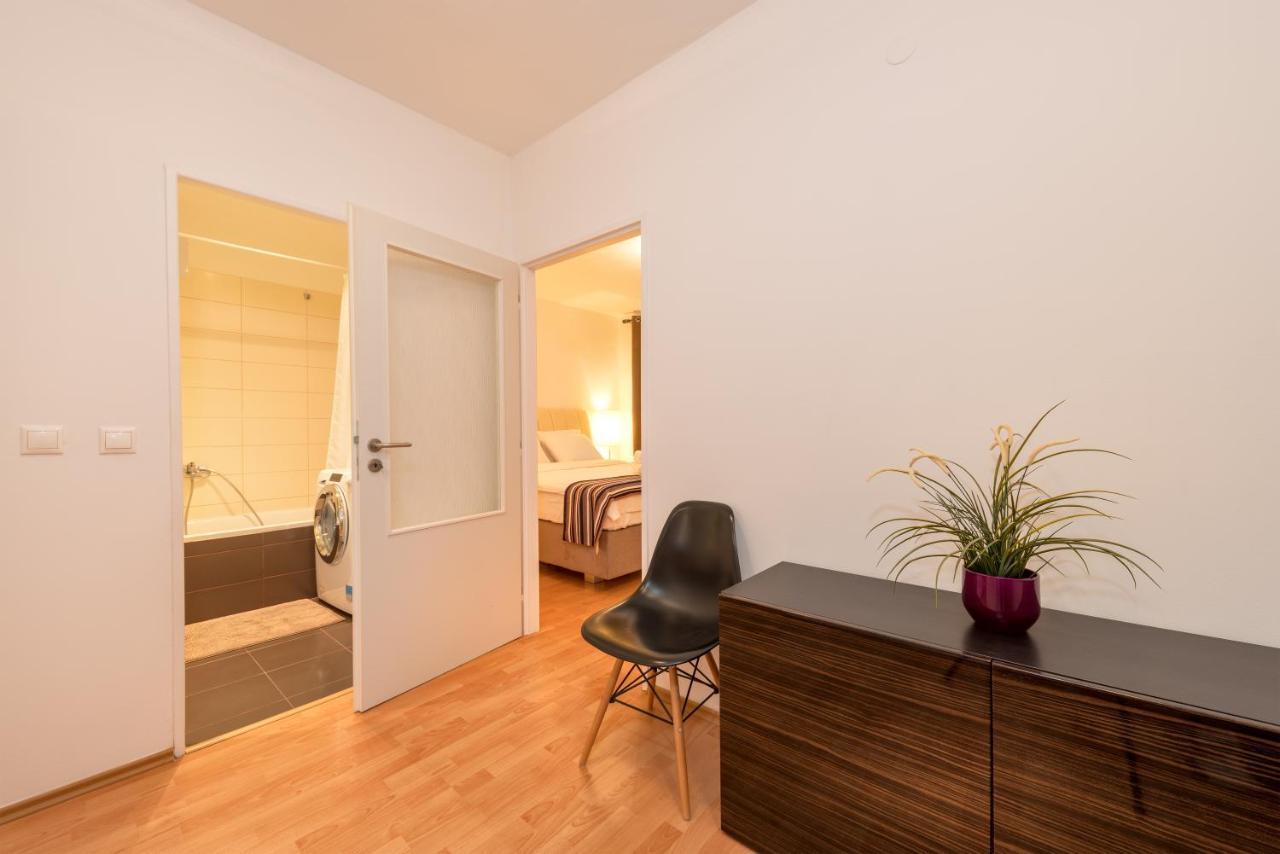 Prague City Stay Rohacova Exterior photo